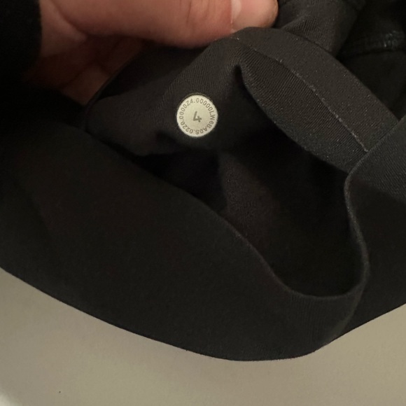 Lululemon Pocketed Leggings - Picture 4 of 4